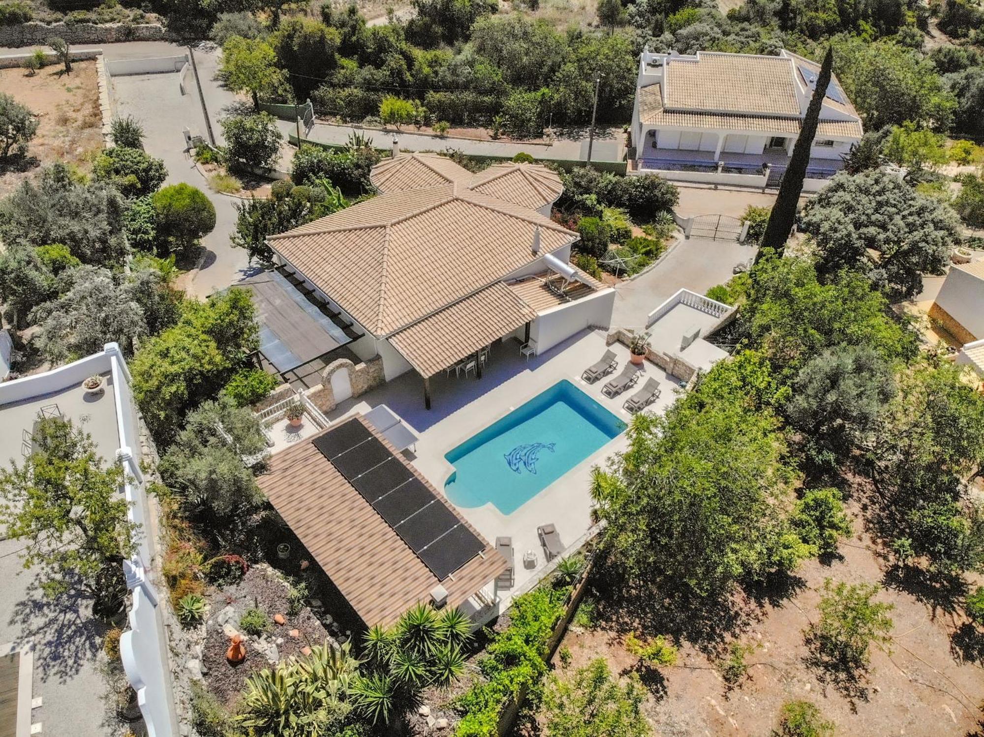 Redonda Villa Loule